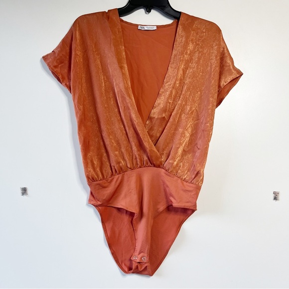 Zara Tops - Zara orange satin plunge neck short sleeve bodysuit